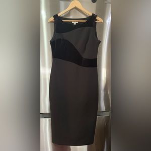 LAST PRICE! Calvin Klein Velvet-Swirl Black Sheath Dress Size 6 excellen…